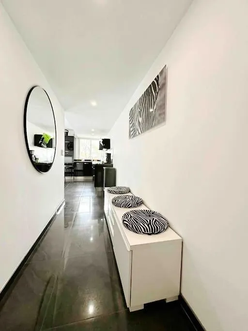 Appartement Le Mas Des Oliviers : Apt 4 Prs, Piscine, Parking Antibes