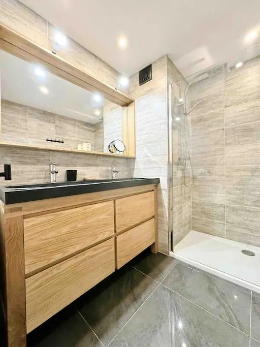 Le Mas Des Oliviers : Apt 4 Prs, Piscine, Parking Antibes Apartment